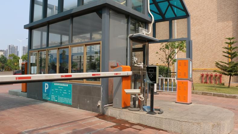 創通寶分析商業綜合體智能停車場系統特點